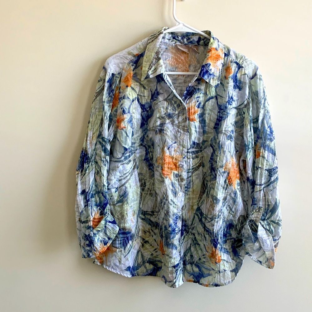 Chico’s roll sleeve semi sheer floral blouse Size 2 (large)